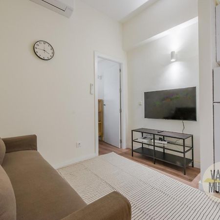 Elegante Apt Para 3 En Chueca A 1 Min De Gran Via Madrid Luaran gambar