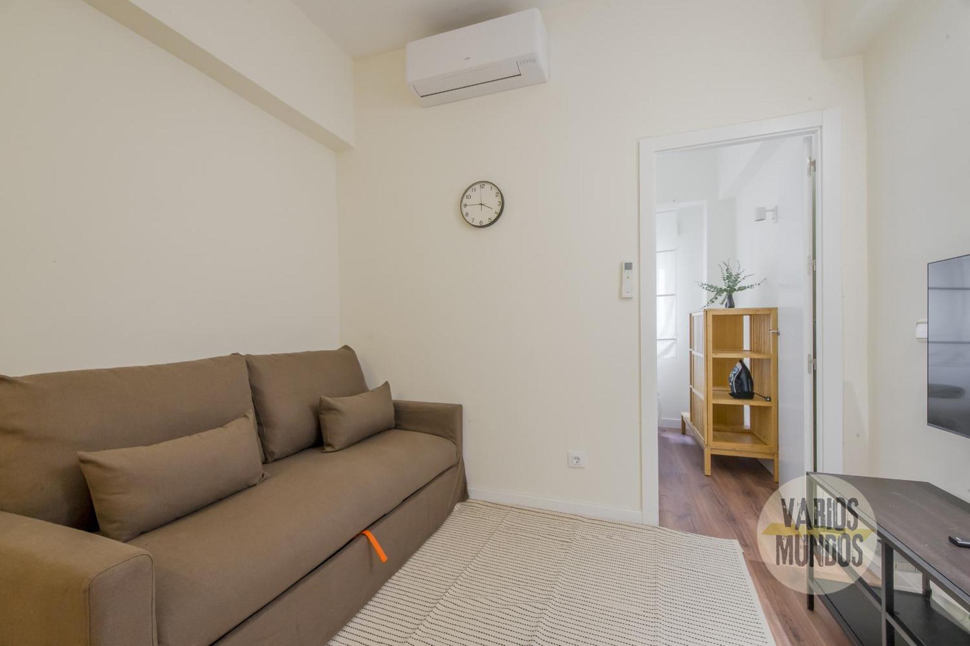 Elegante Apt Para 3 En Chueca A 1 Min De Gran Via Madrid Luaran gambar